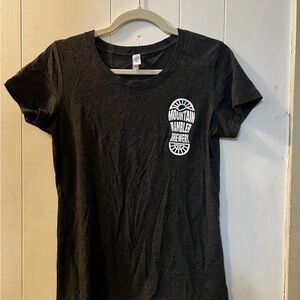 Mountain Rambler Brewery
Women's T-Shirt Gray Size Large